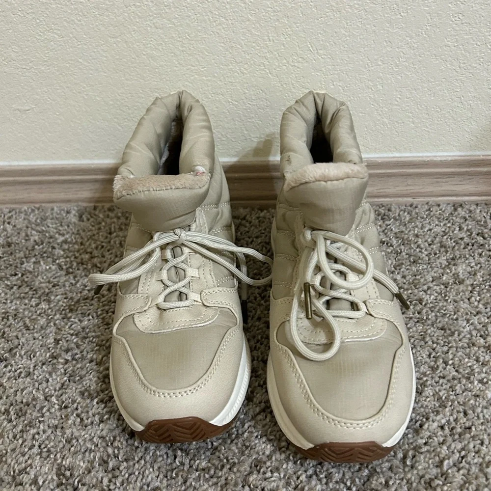 Eddie Bauer Women's Balasana Winter Boot Tan Size 7 Lace Up Lined Outdoor Snow
